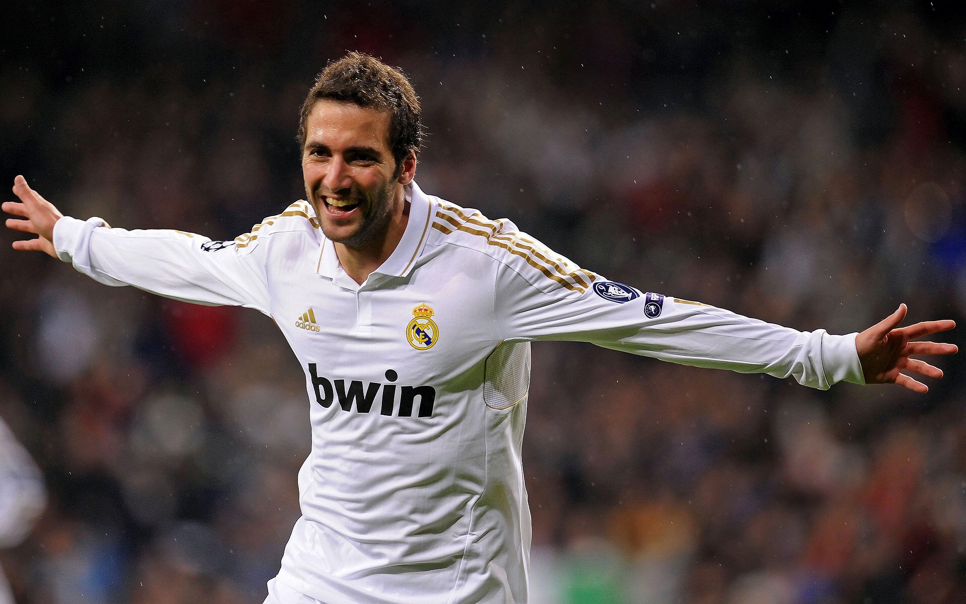 九游娱乐-德布劳内新星重要助攻表现突出，雄鹿前途光明！气势如虹延续